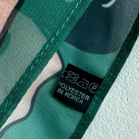 Cat Square Scarf - Picture 4 of 5